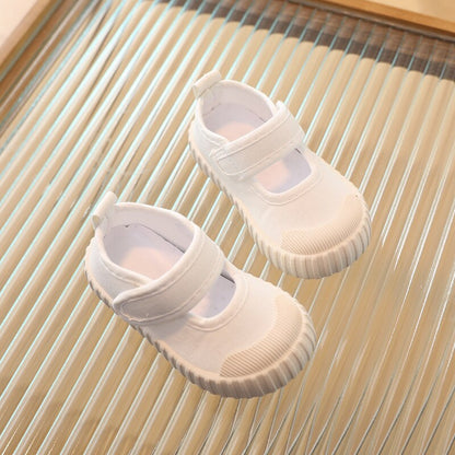 Baby shoes 